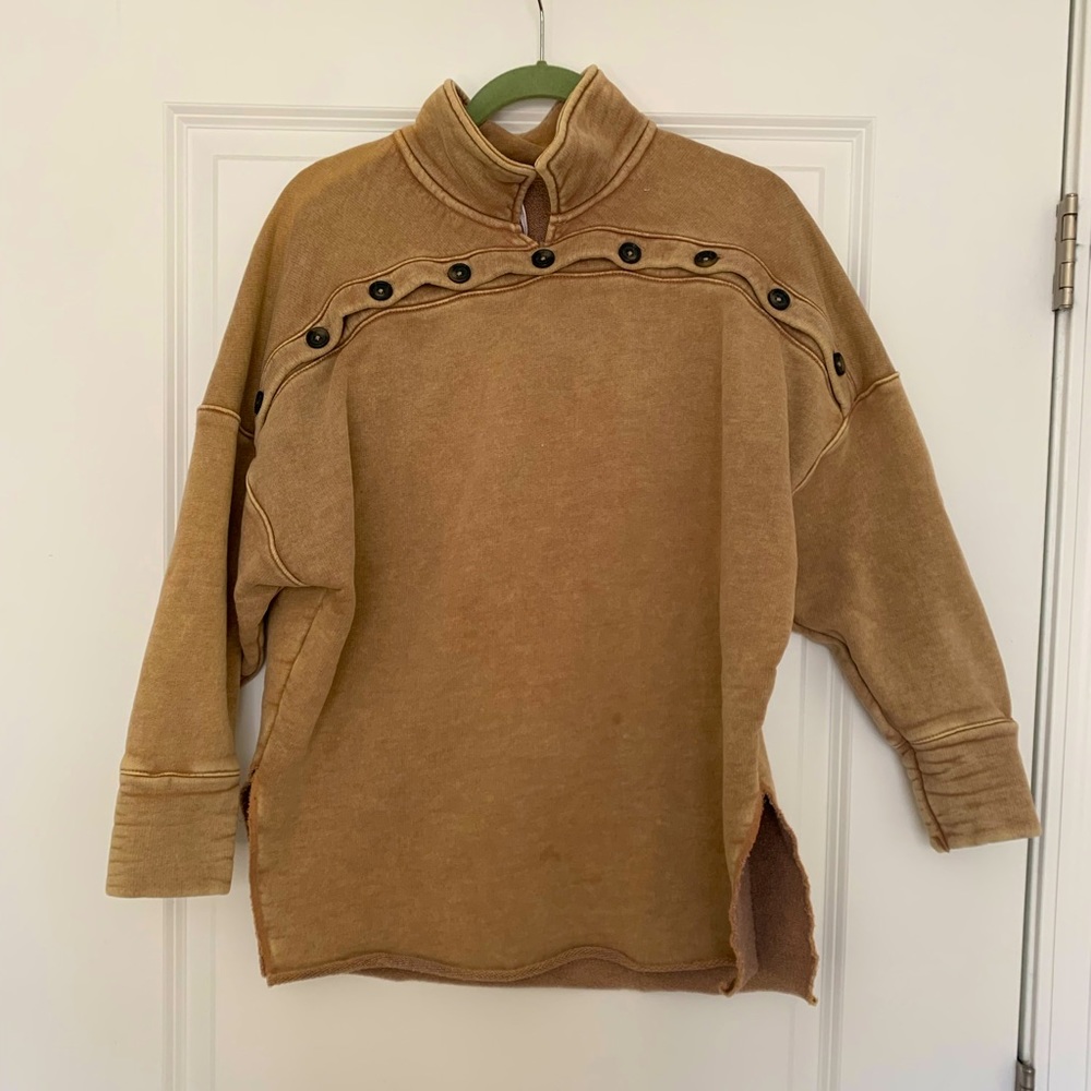 Free people button detail camel sweatshirt XS
